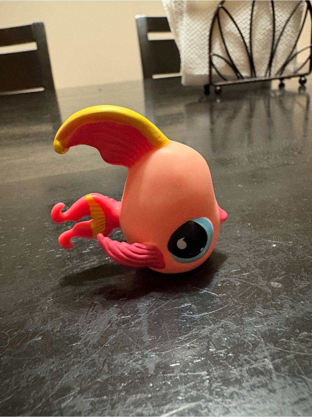 LPS ANGEL FISH Littlest Pet Shop 643 Hasbro